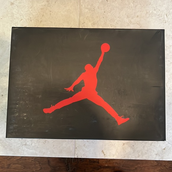 Jordan 3 White Cement Reimagined Size 4.5 (GS) - Picture 6 of 6